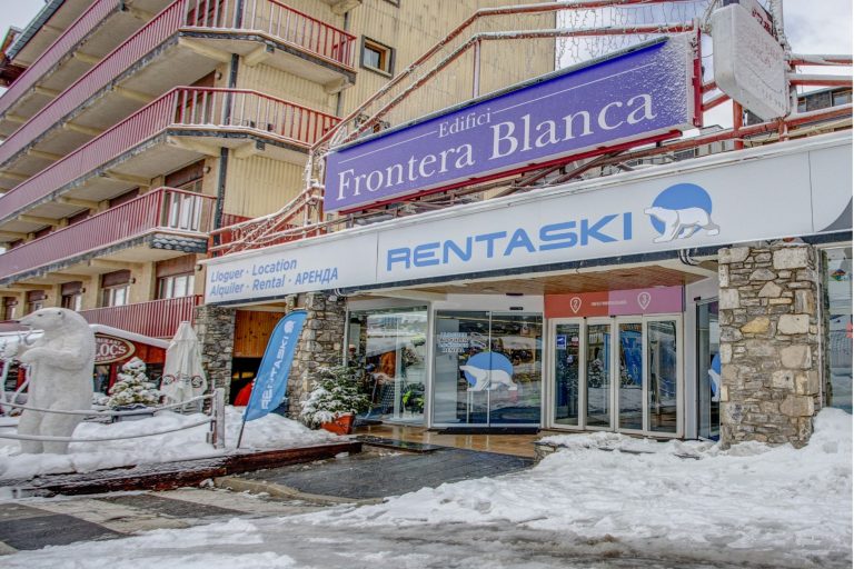 pas de la casa frontera blanca